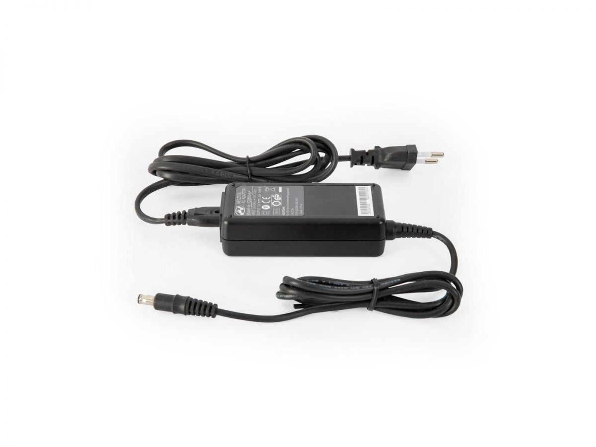 urun-3-amper-masa-tipi-adaptor-adaptor-01